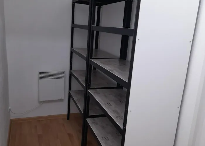 Vancurova Private Parking Lägenhet